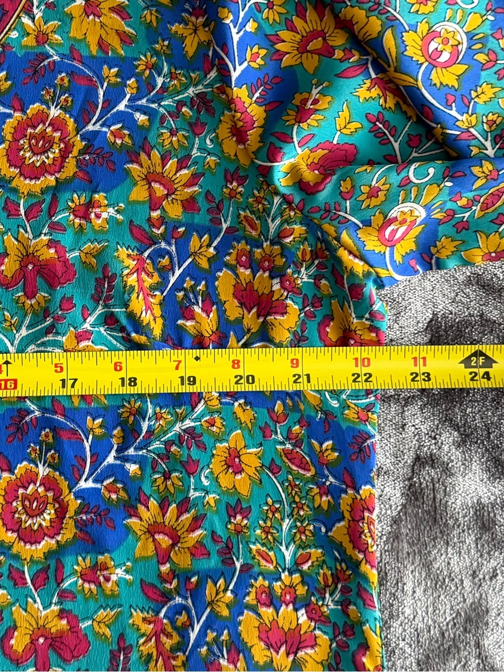 Soft Surroundings Split Neck Floral Tunic Top Size L Lightweight Resort Relaxed - Picture 7 of 11